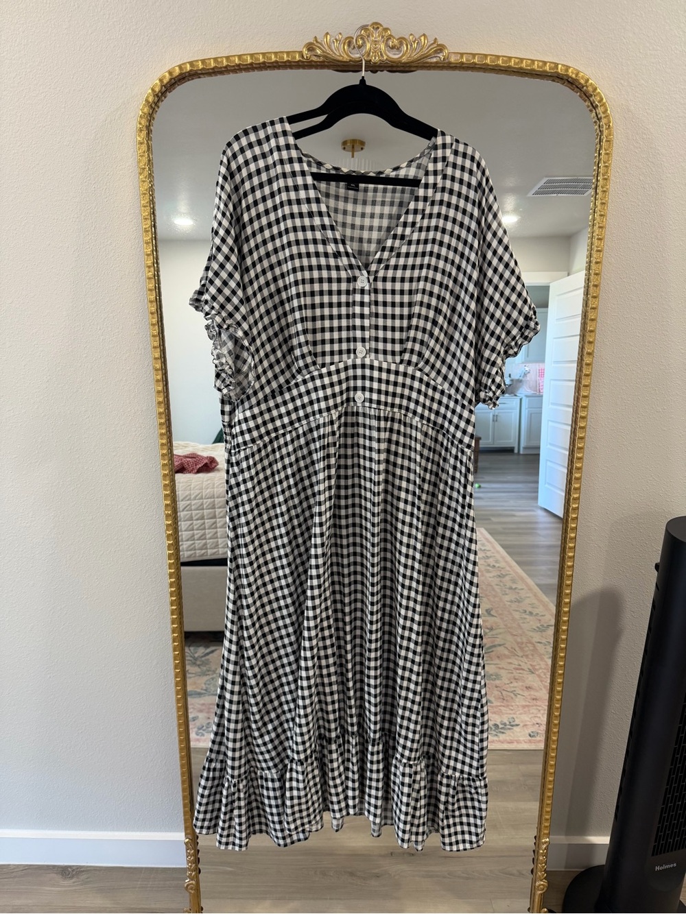 SHEIN Black & White Gingham V-Neck Midi Dress